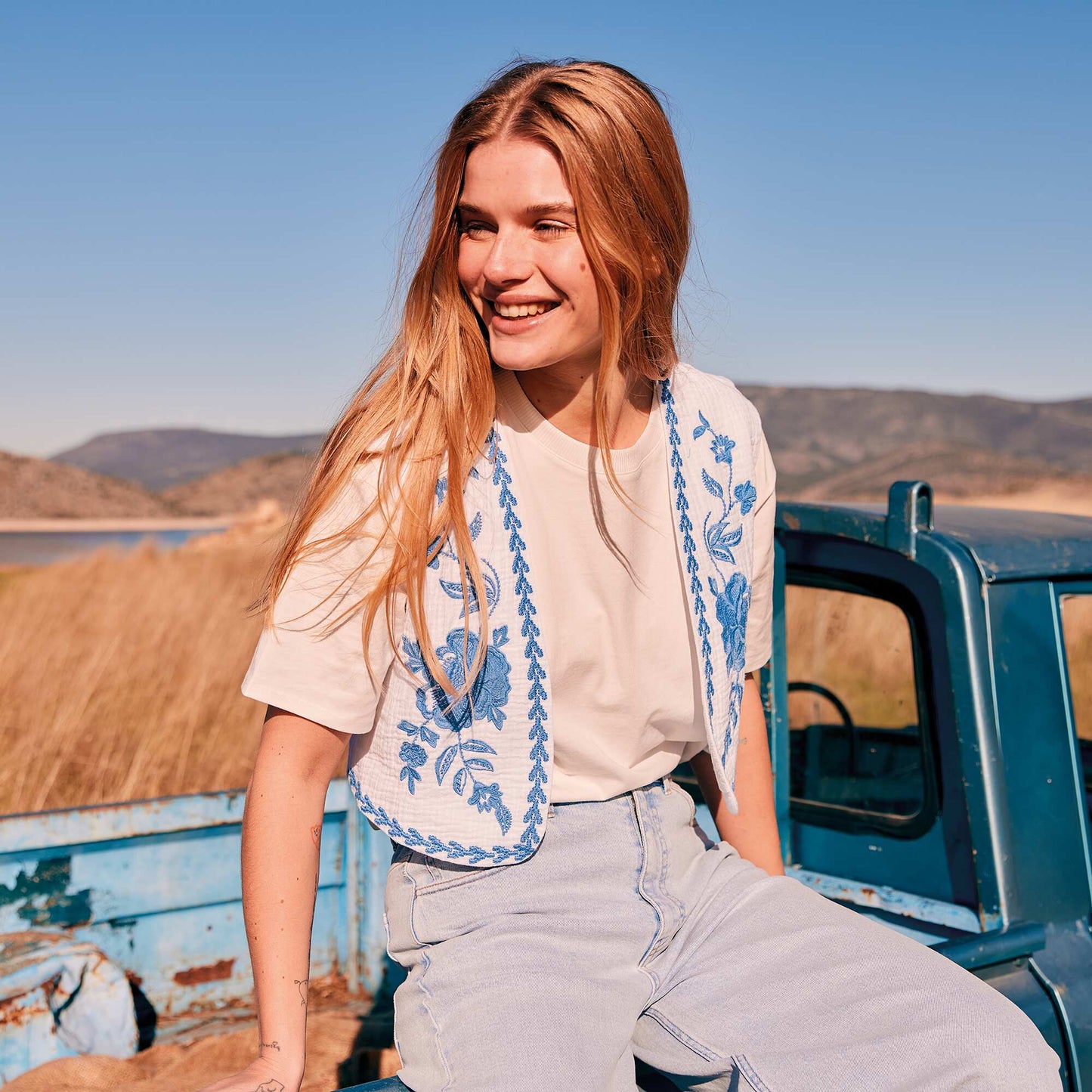 Veste sans manches à broderies Blanc