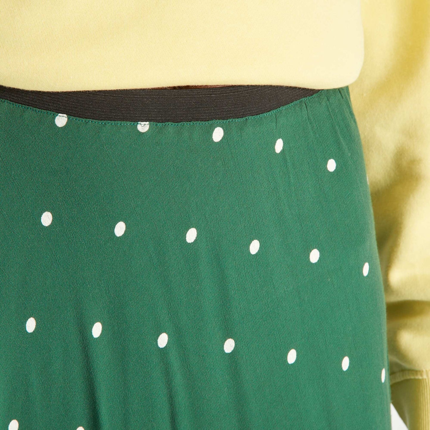 Jupe midi en maille crêpe Vert à pois