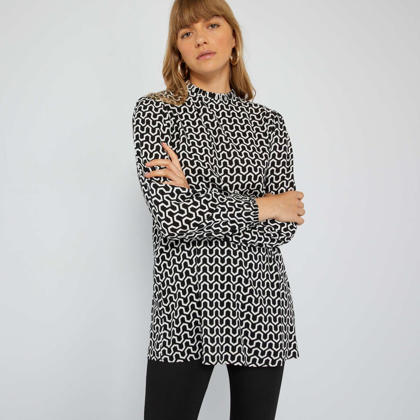 Blouse imprimée à col montant volanté Noir