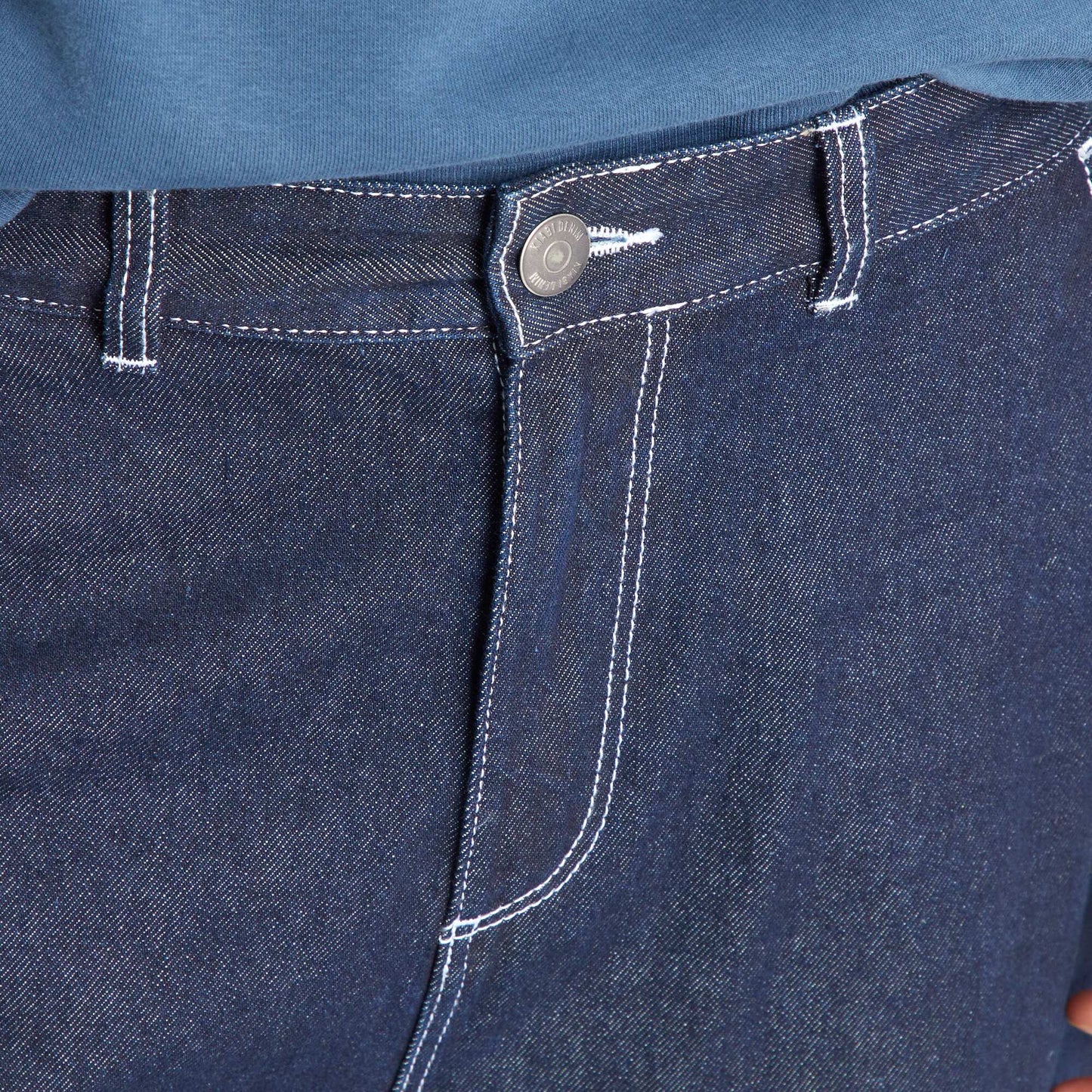 Jean large avec surpiqures contrastantes Brut