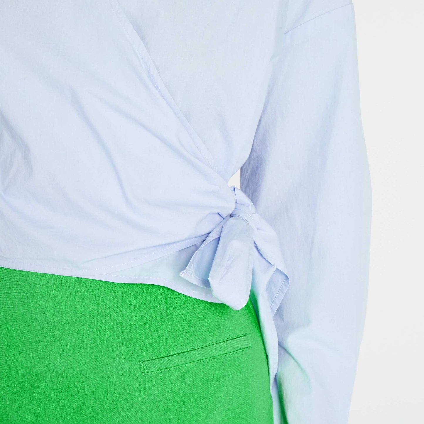 Chemise en popeline et noeud noué devant Bleu