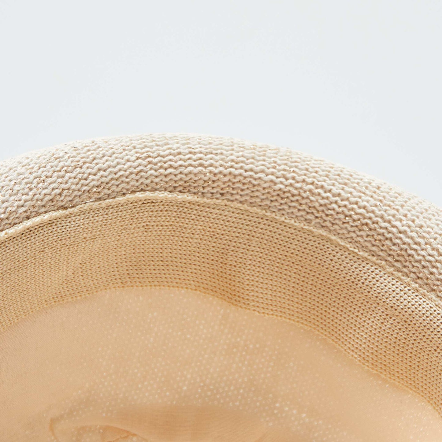 Chapeau rond en paille Beige