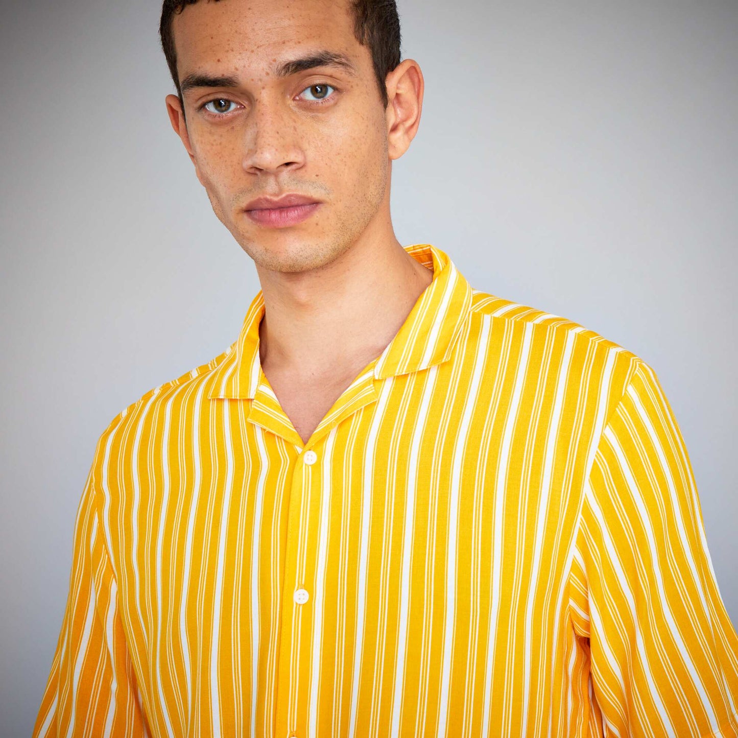 Chemise regular fluide et légère Jaune