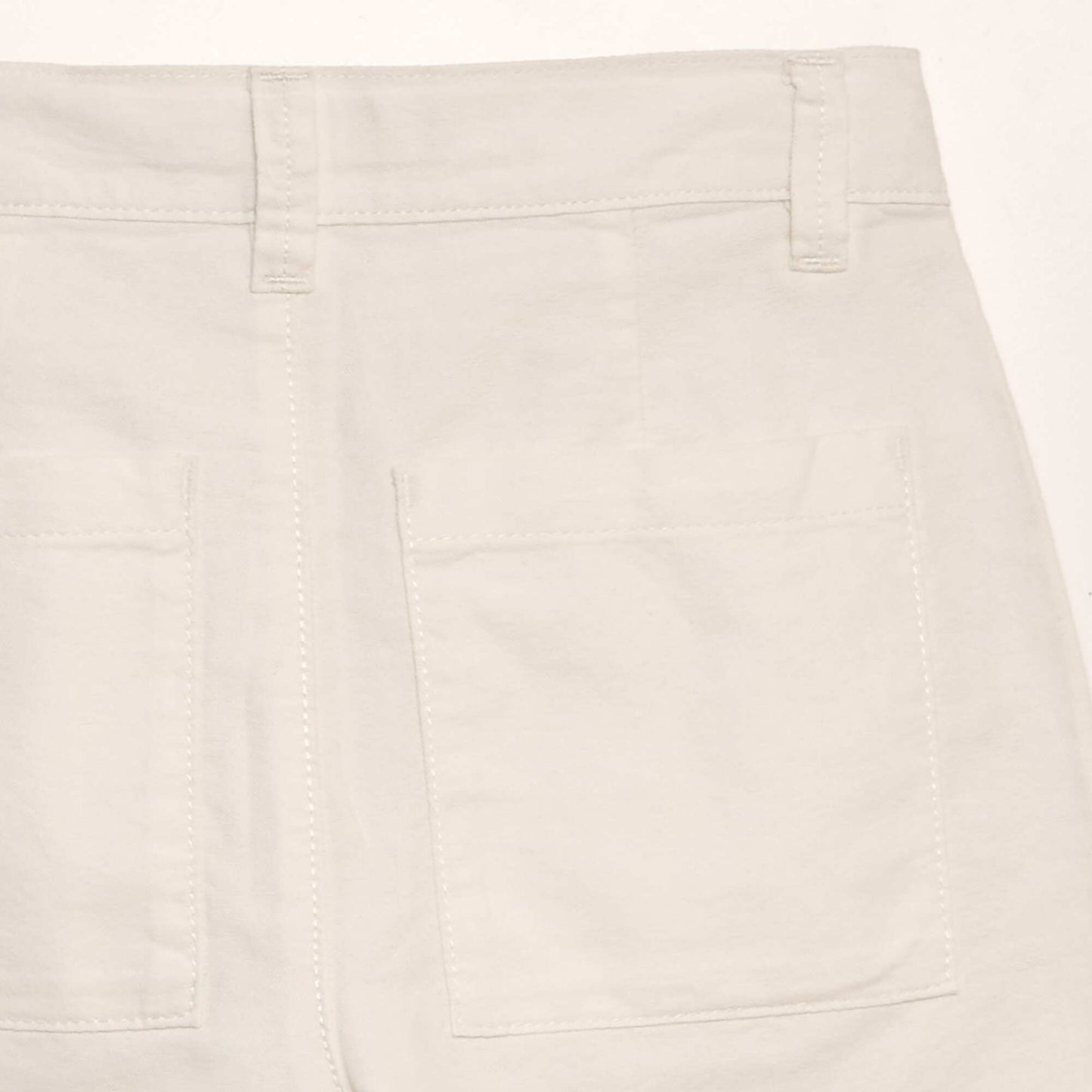 Bermuda chino uni blanc