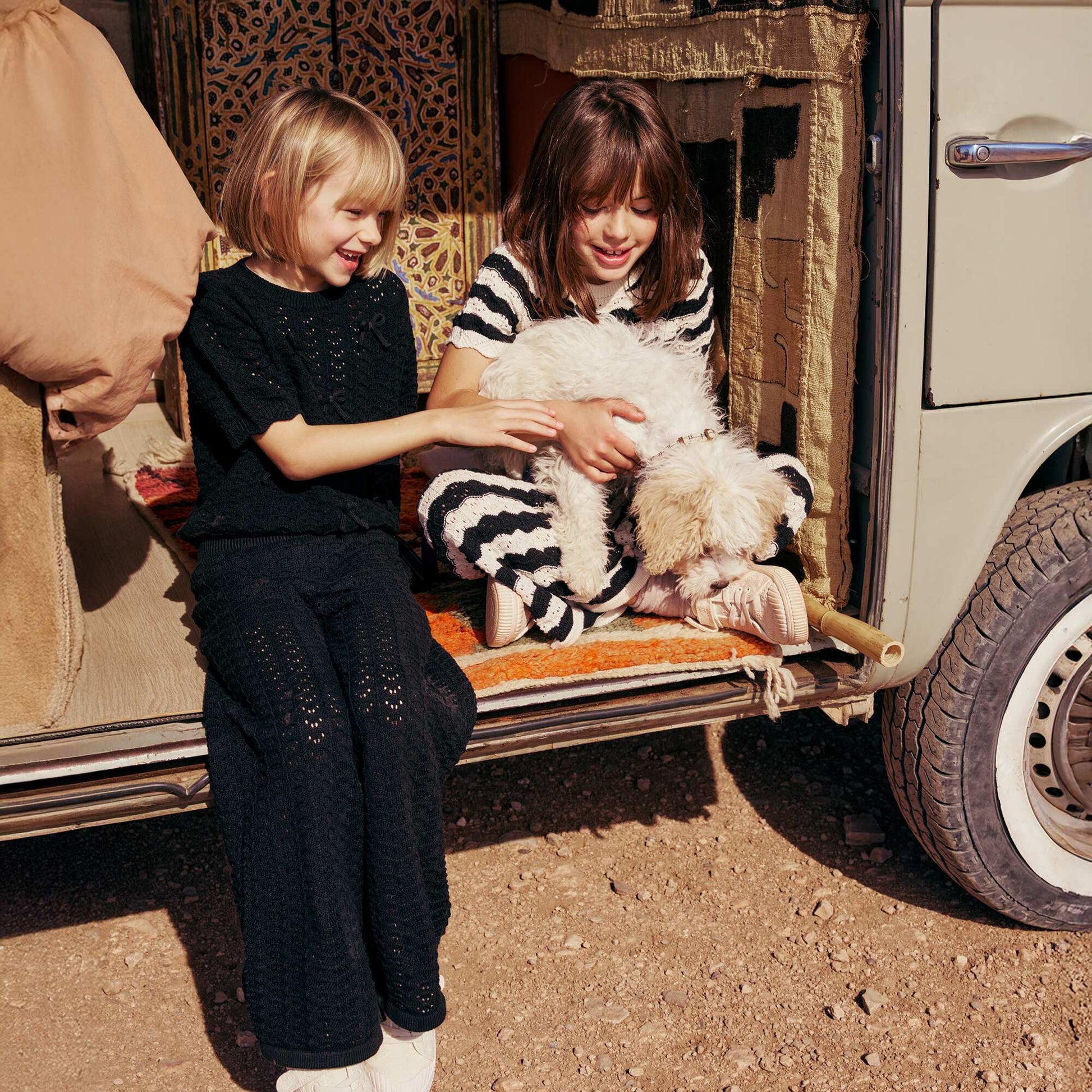 Pantalon en crochet forme flare / coupe évasée NOIR