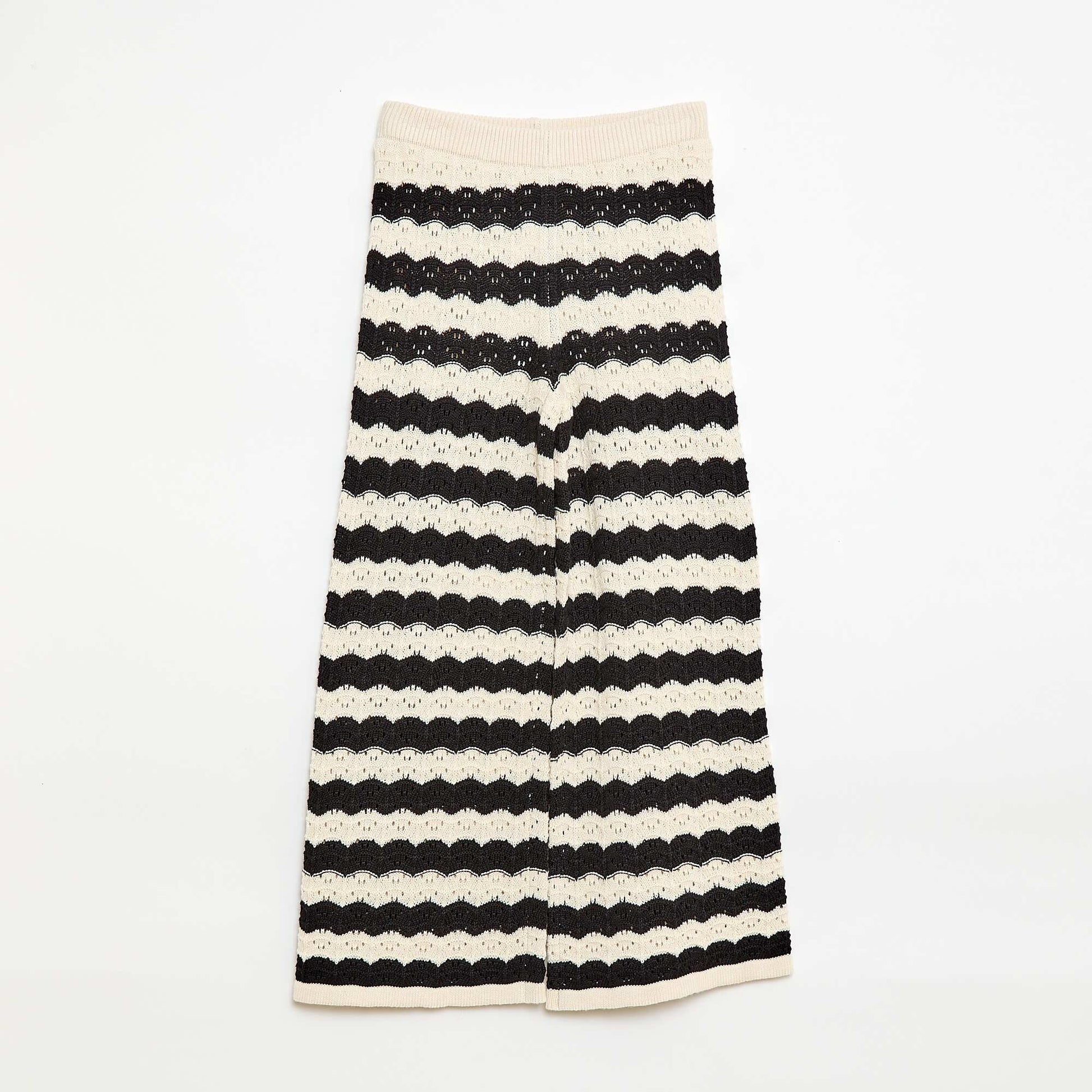 Pantalon en crochet forme flare / coupe évasée NOIR