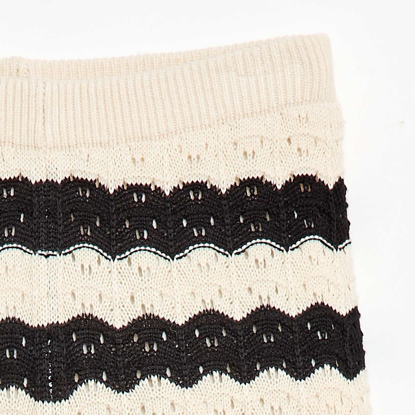 Pantalon en crochet forme flare / coupe évasée NOIR