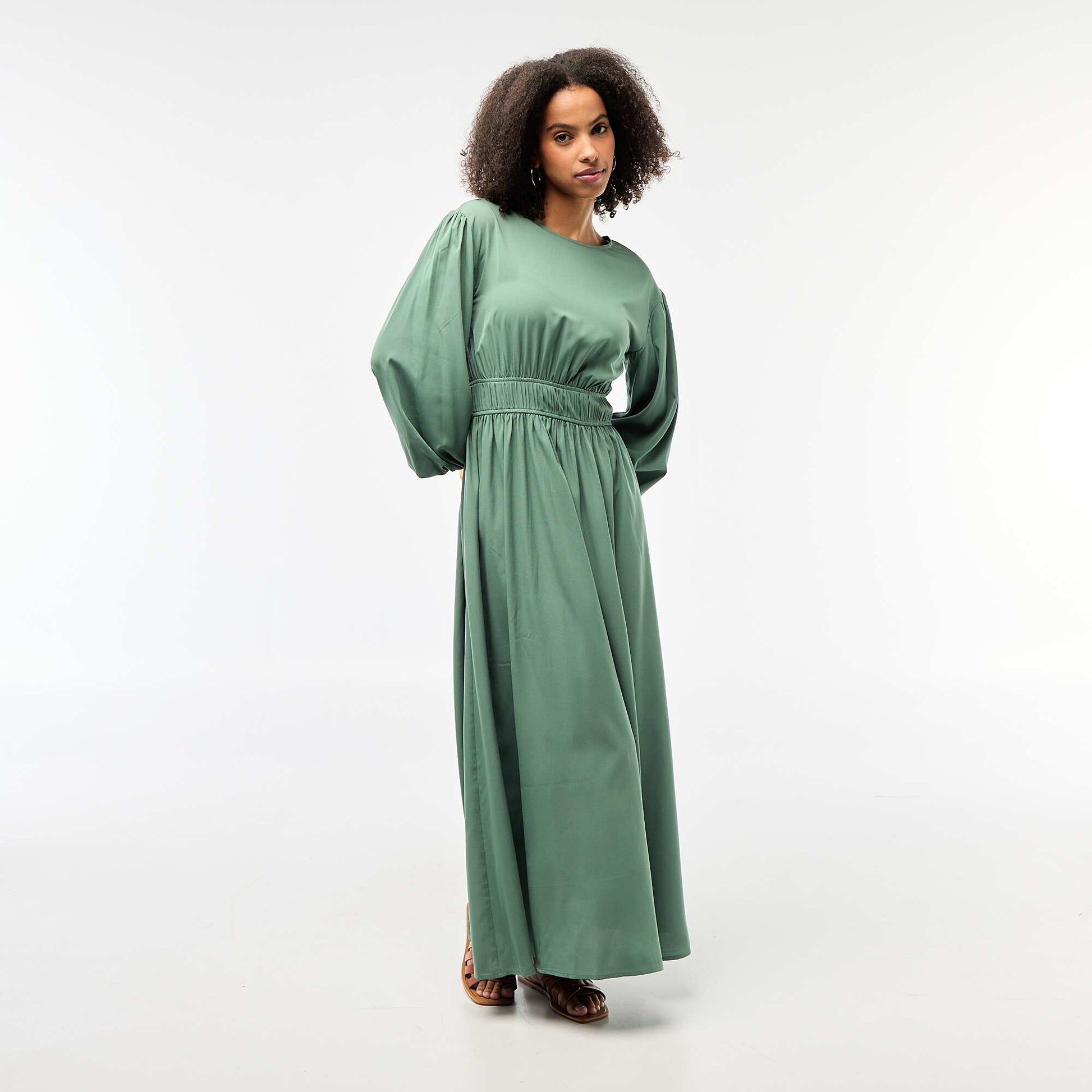 Robe longue satinée manches ballon VERT