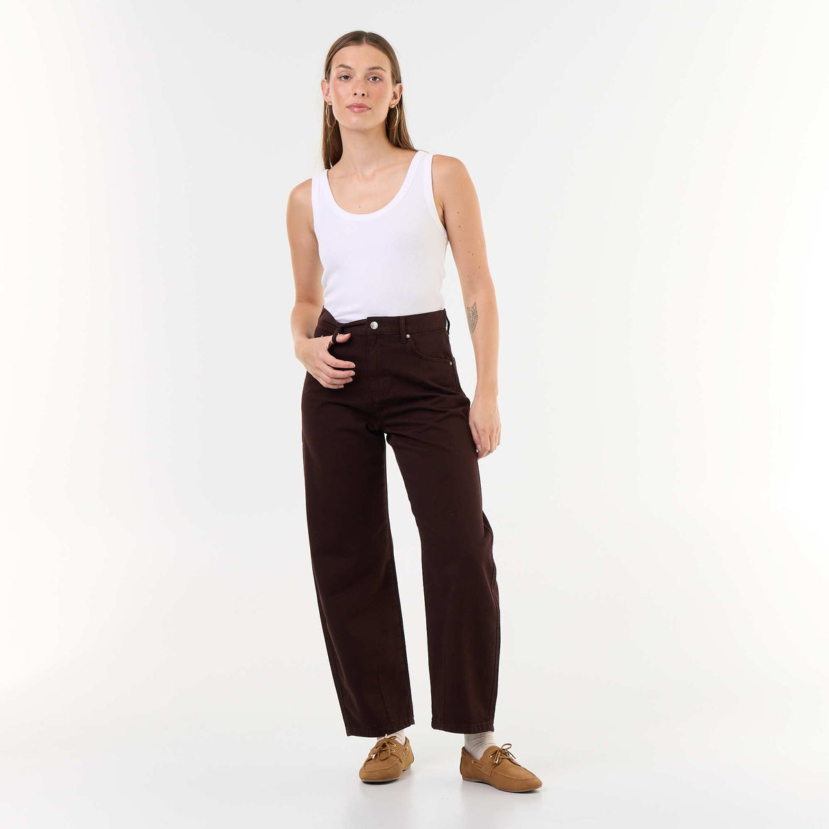 Pantalon en denim forme large barrel MARRON