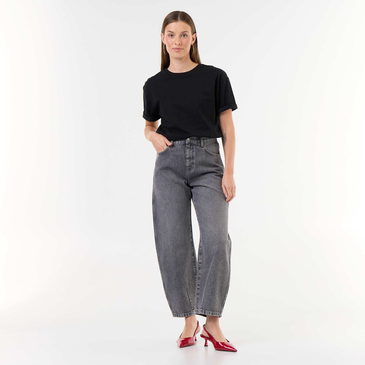 Pantalon en denim forme large barrel GRIS