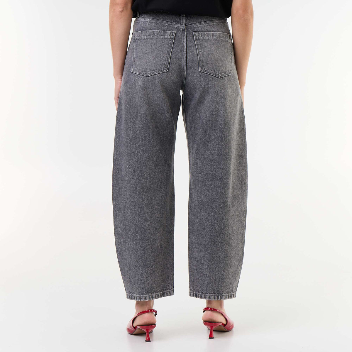 Pantalon en denim forme large barrel GRIS