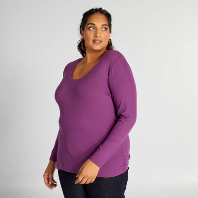 Tee-shirt côtelé fluide et large encolure prune