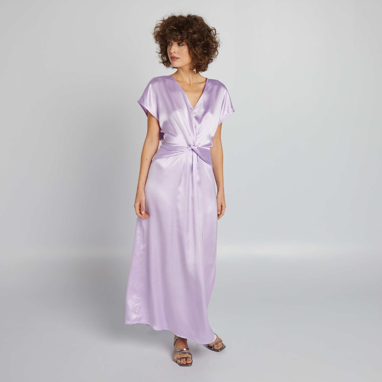 Robe longue en satin nouée devant Violet